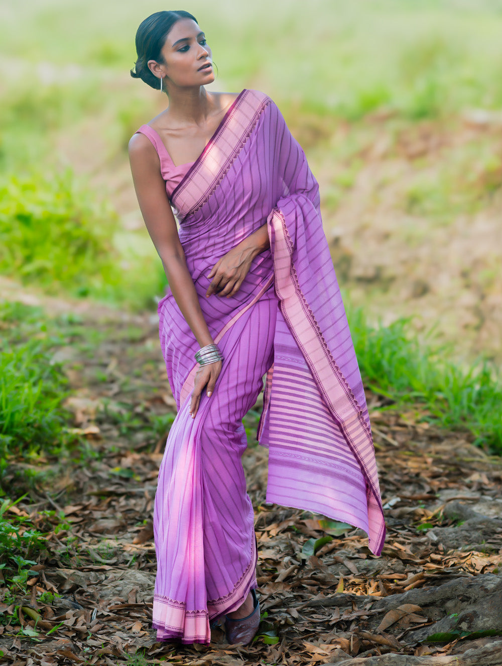 Bengal Weaves. Handwoven Cotton Saree - Lavender Rekha