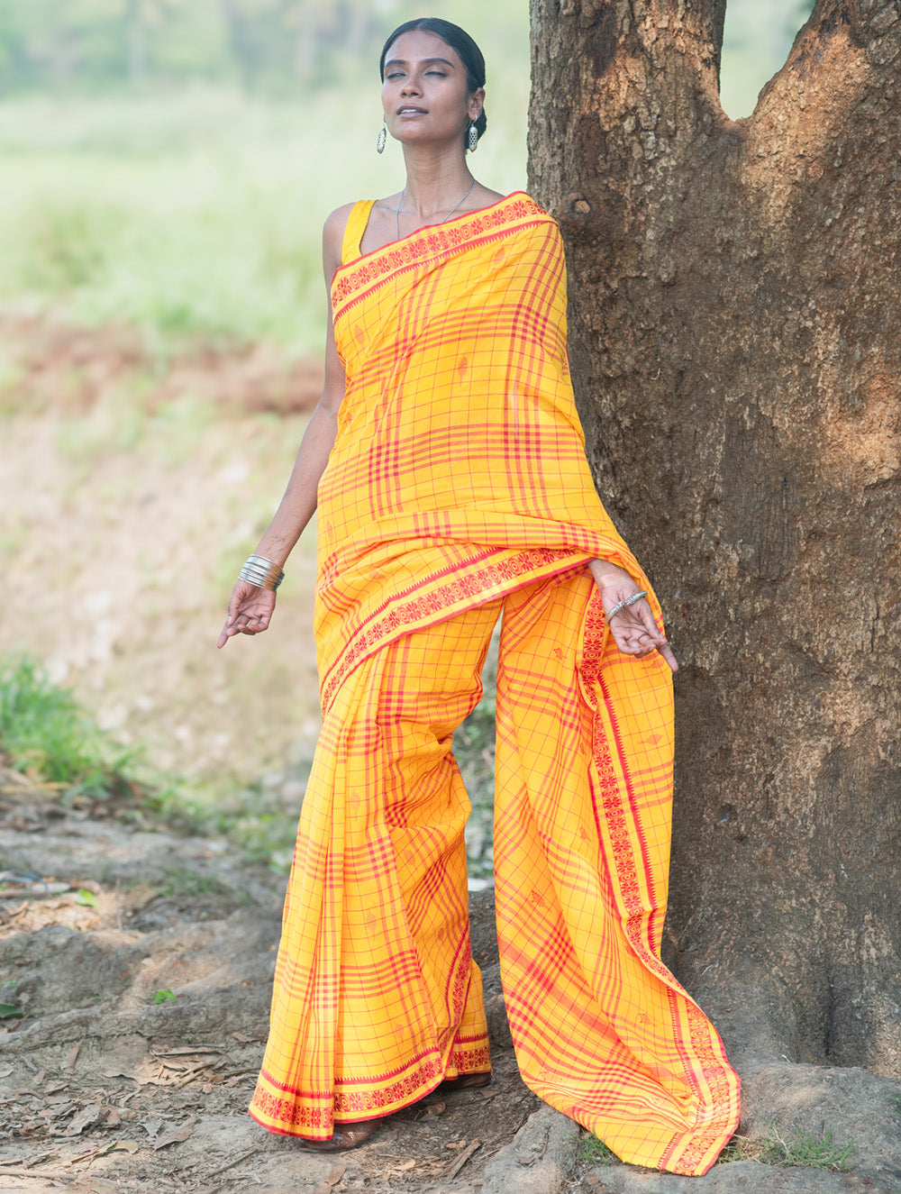 Bengal Weaves. Handwoven Cotton Saree - Basant Tara