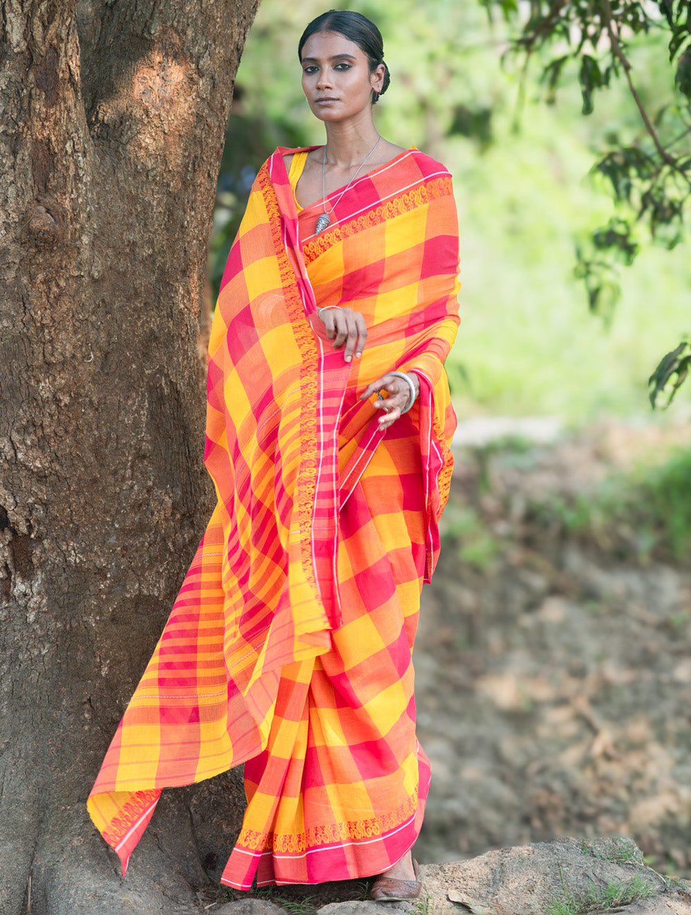 Bengal Weaves. Handwoven Cotton Saree - Aam Gulab