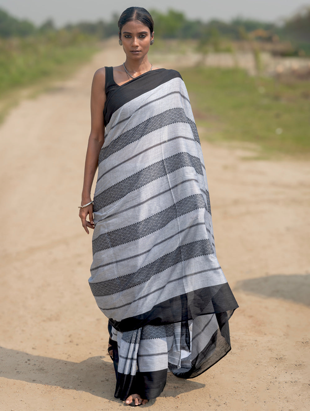 Bengal Weaves. Handwoven Cotton Saree - Chandrima