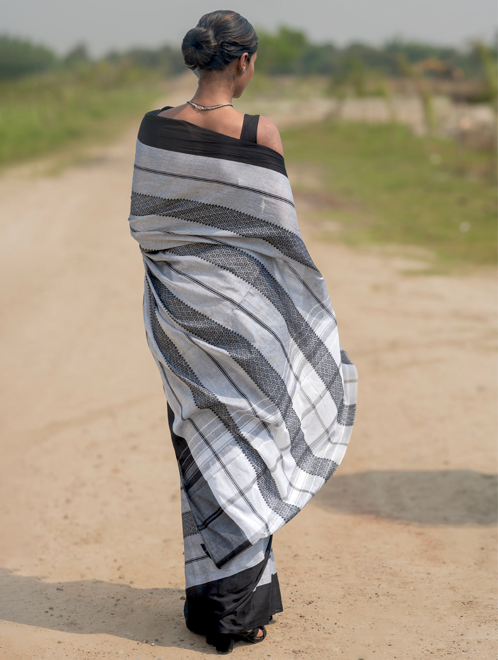 Bengal Weaves. Handwoven Cotton Saree - Chandrima