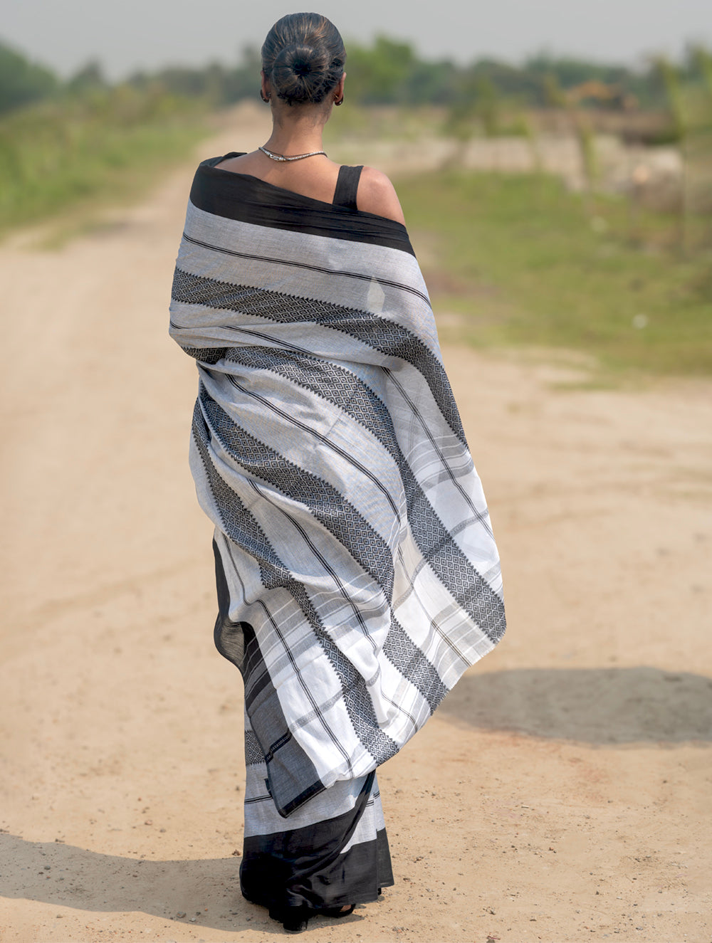 Bengal Weaves. Handwoven Cotton Saree - Chandrima