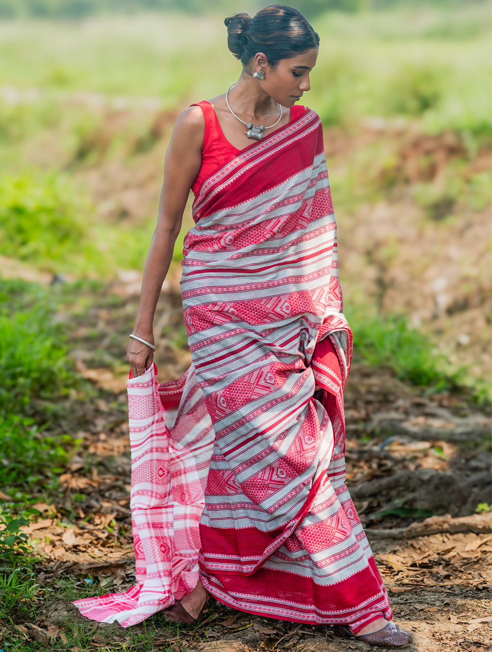 Bengal Weaves. Handwoven Cotton Saree - Lal Chand