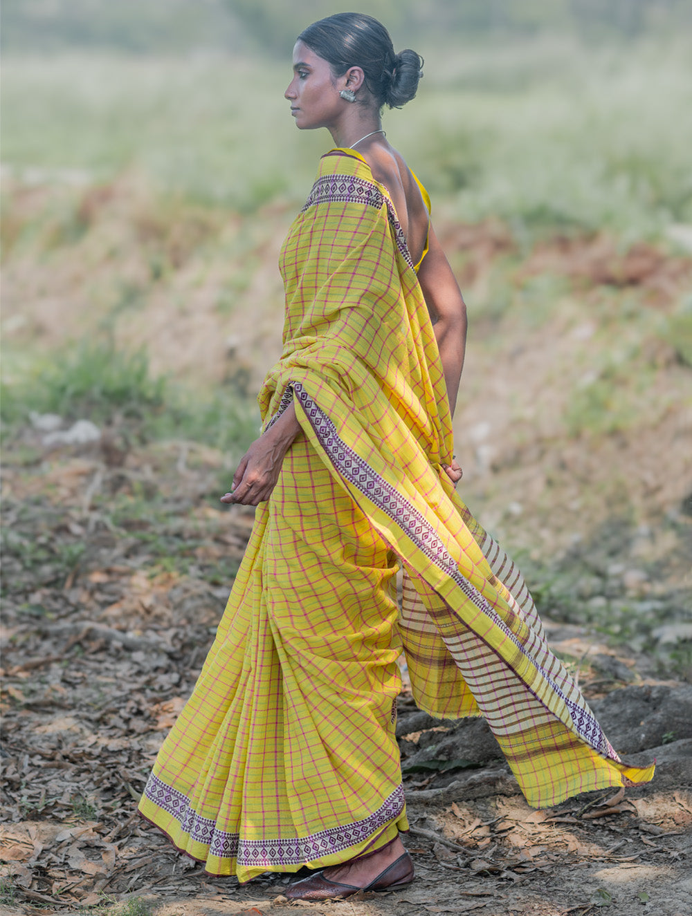 Bengal Weaves. Handwoven Cotton Saree - Haridra Rekh