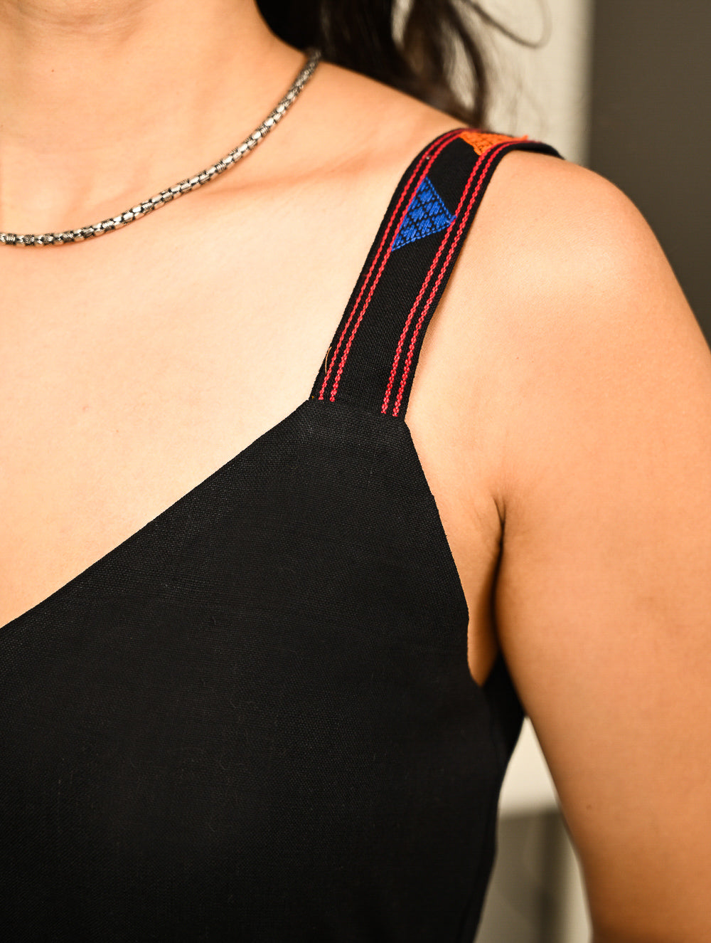 Work Chic. Handwoven Kashida Pattu Wrap Set - Colours in Black