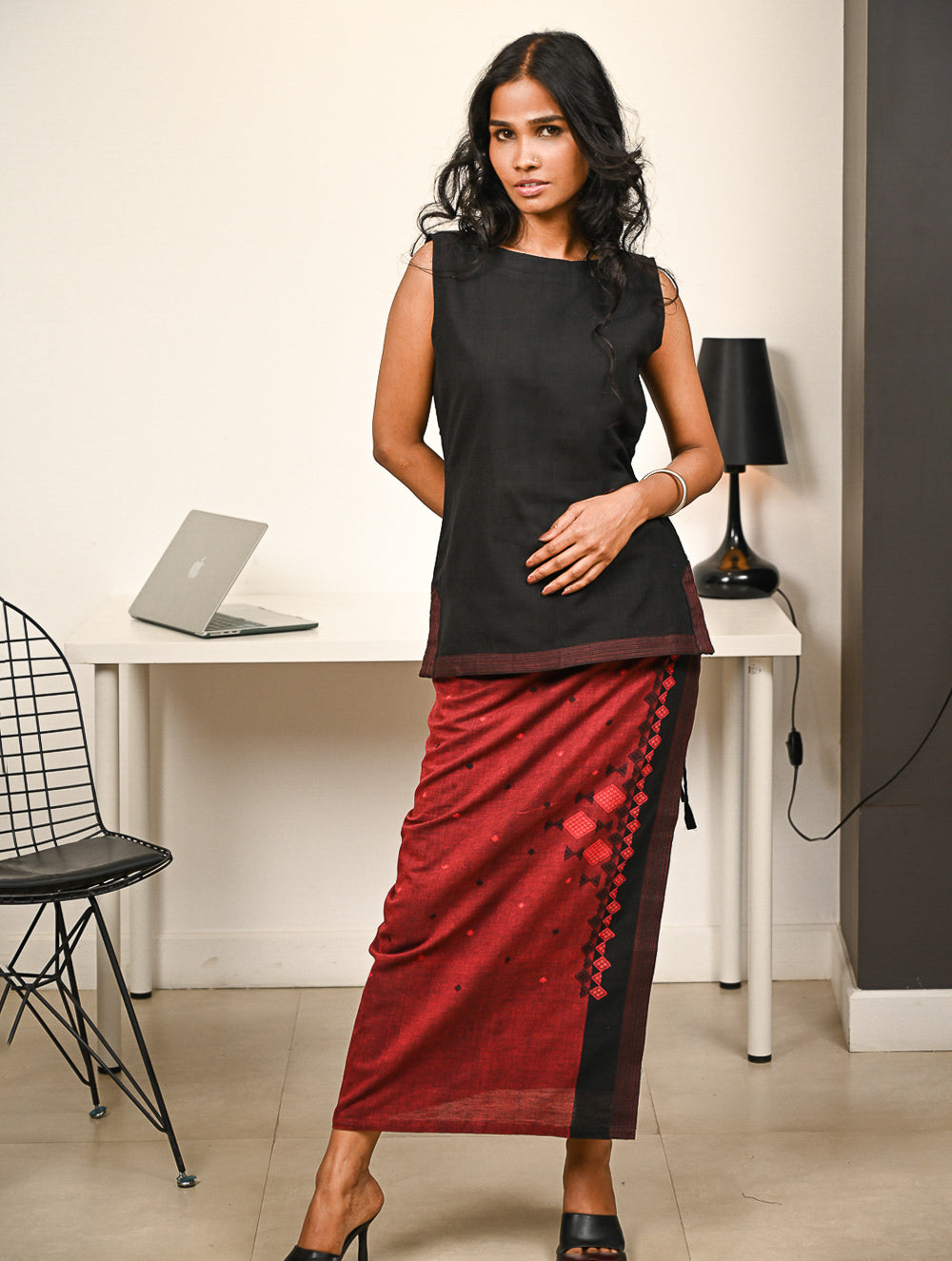 Work Chic. Handwoven Kashida Pattu Wrap Set - Black Statement