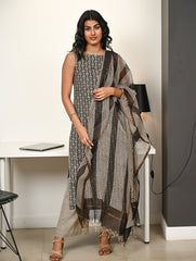 Work Chic. Hand Block Printed Bagru Kurta Set - Stripes & Florets (3 pc set)