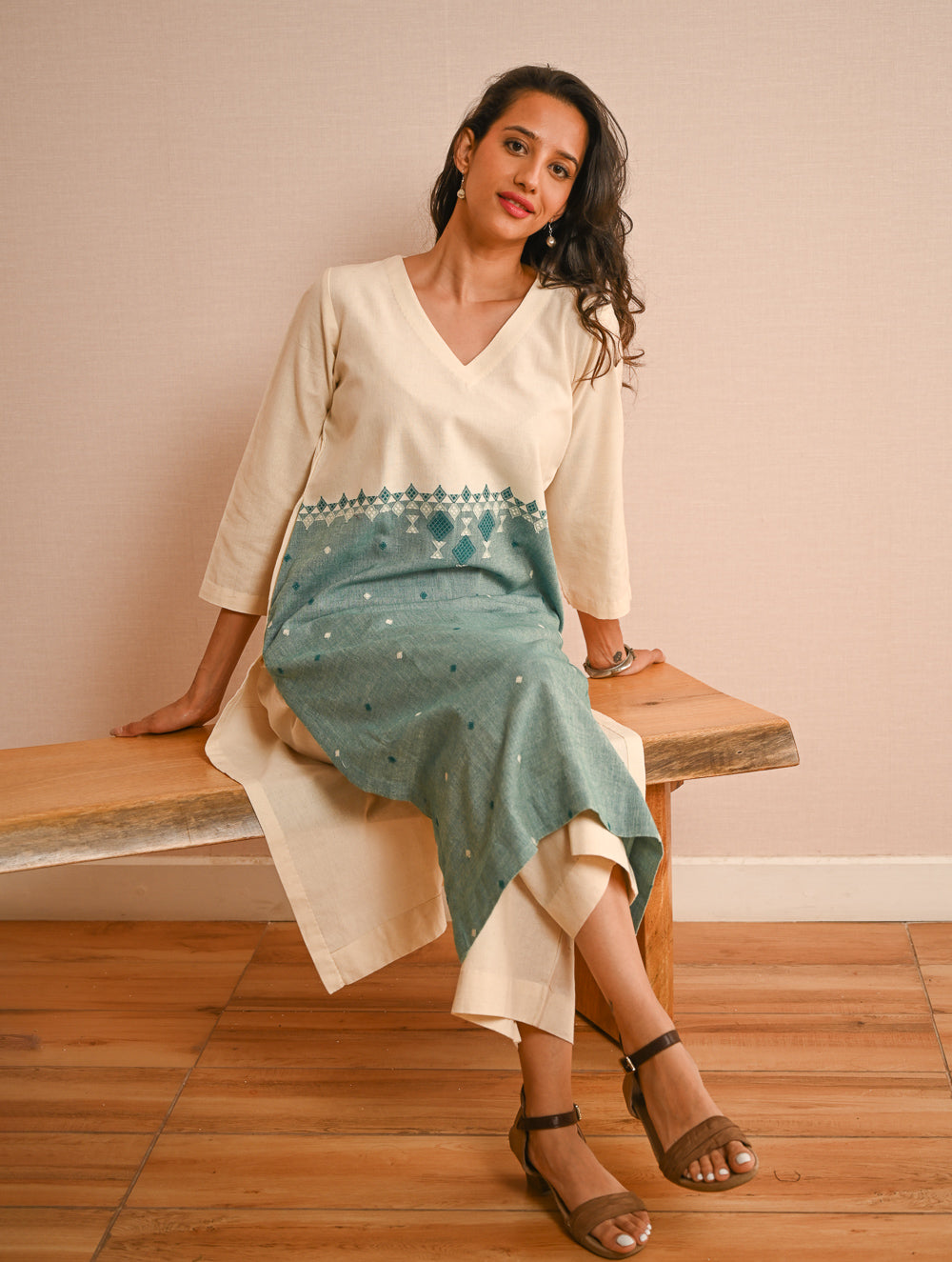 Work Chic. Handwoven Kashida Pattu Loose Fit Cotton Kurta - Mint & Cream Vibes 