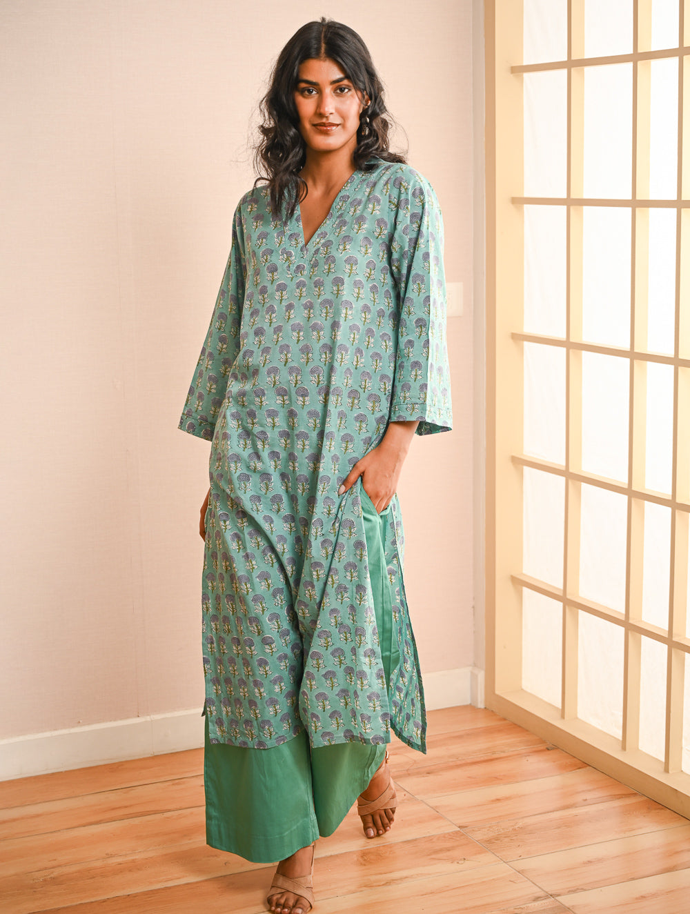 Work Chic. Sanganer Block Printed Loose Fit Cotton Kurta Set - Turquoise Motifs (Set of 2)