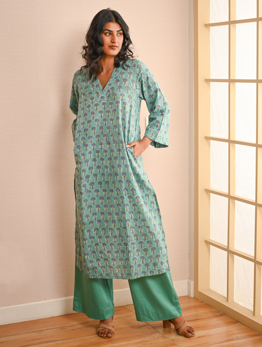 Work Chic. Sanganer Block Printed Loose Fit Cotton Kurta Set - Turquoise Motifs (Set of 2)