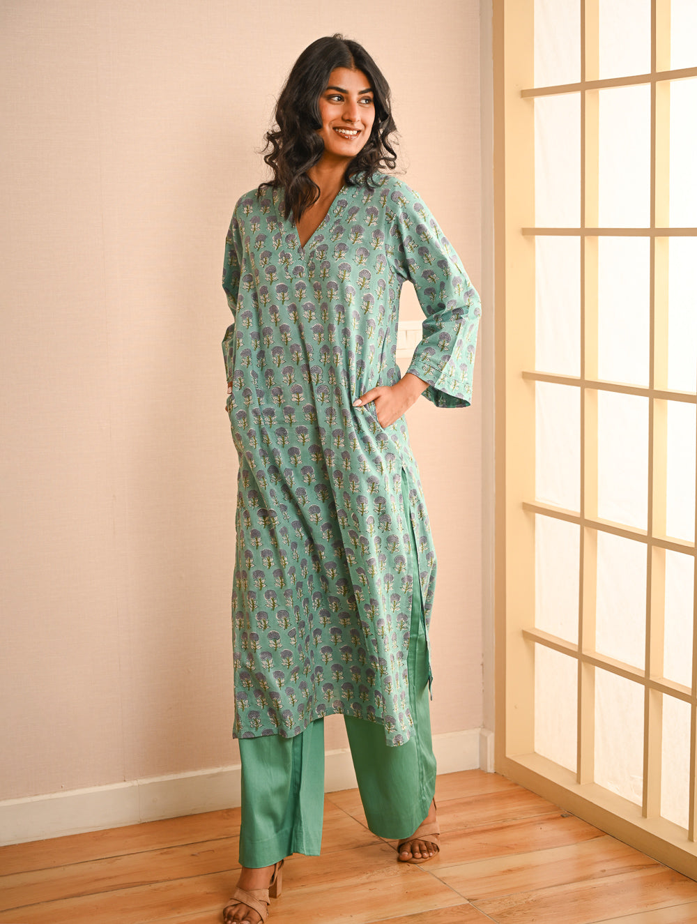 Work Chic. Sanganer Block Printed Loose Fit Cotton Kurta Set - Turquoise Motifs (Set of 2)