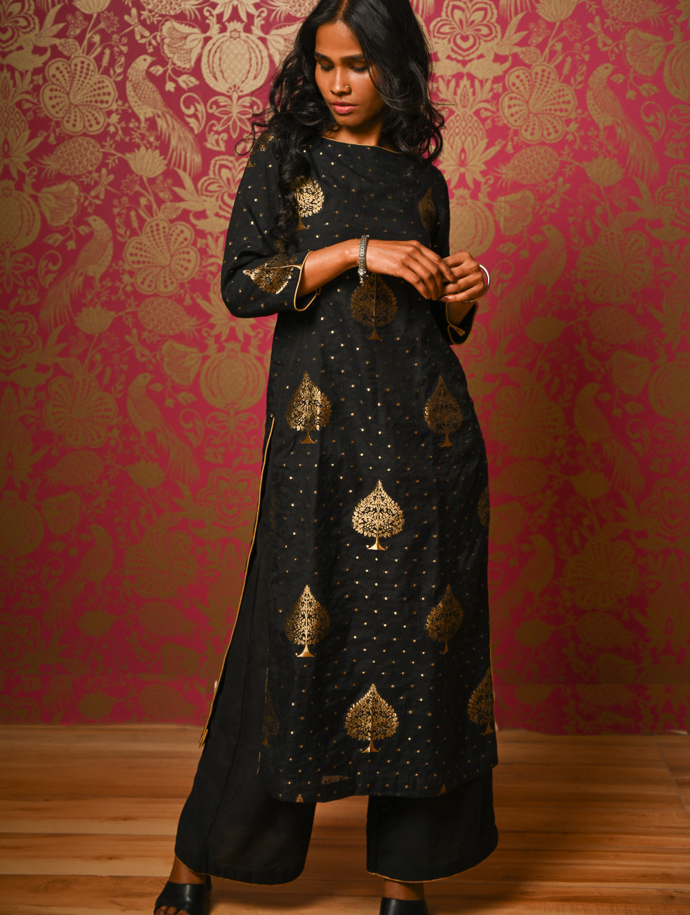 Regal Elegance. Benarasi Chanderi Straight Kurta Set - Black & Gold, (2 pc set) 