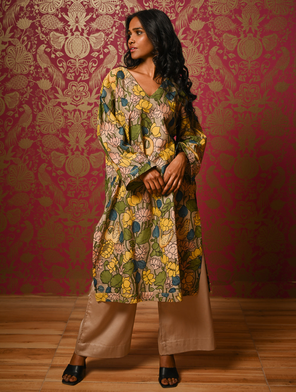 Exclusive, Authentic Kalamkari Cotton Loose Fit Kurta Set - Soft Grey Flora, (2 pc set)