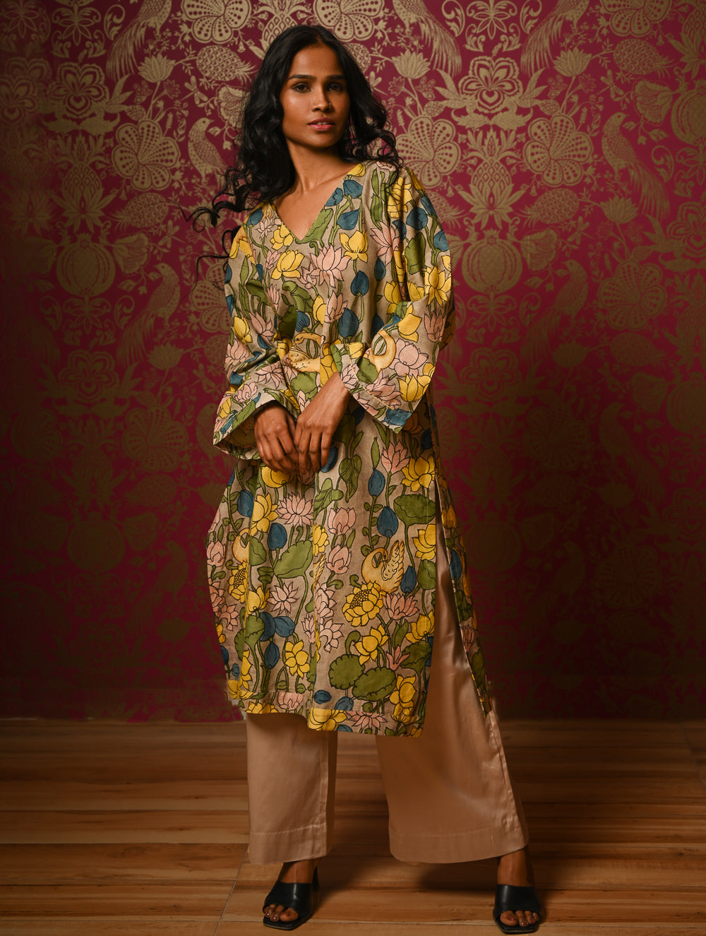 Exclusive, Authentic Kalamkari Cotton Loose Fit Kurta Set - Soft Grey Flora, (2 pc set)