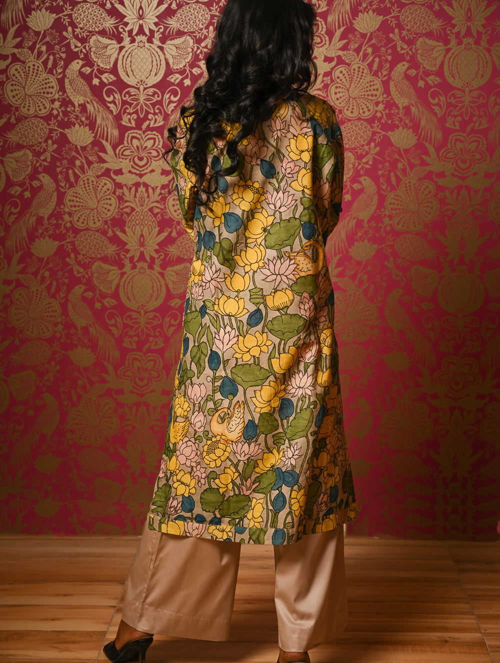 Exclusive, Authentic Kalamkari Cotton Loose Fit Kurta Set - Soft Grey Flora, (2 pc set)