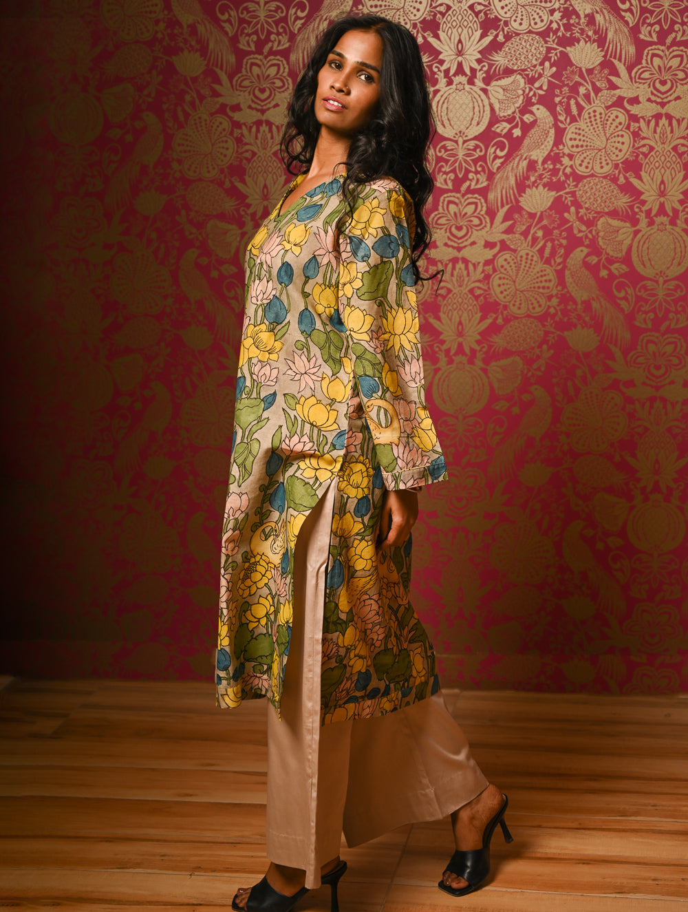 Exclusive, Authentic Kalamkari Cotton Loose Fit Kurta Set - Soft Grey Flora, (2 pc set)