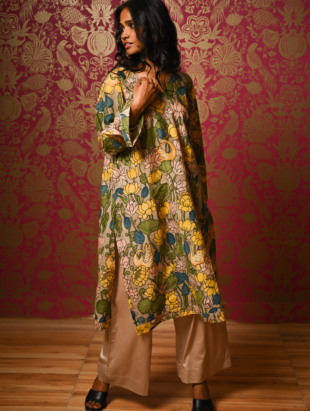 Exclusive, Authentic Kalamkari Cotton Loose Fit Kurta Set - Soft Grey Flora, (2 pc set)