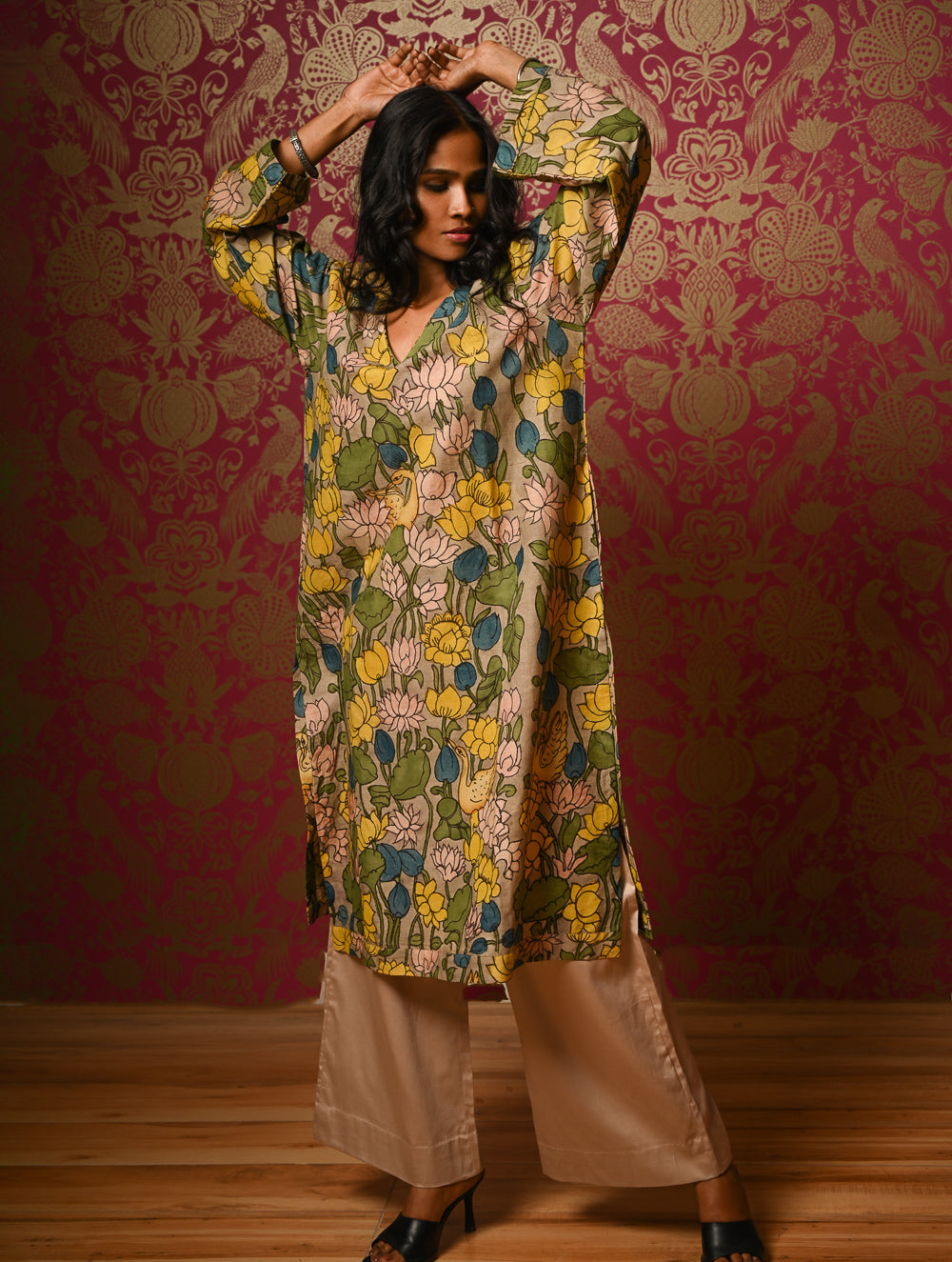 Exclusive, Authentic Kalamkari Cotton Loose Fit Kurta Set - Soft Grey Flora, (2 pc set)