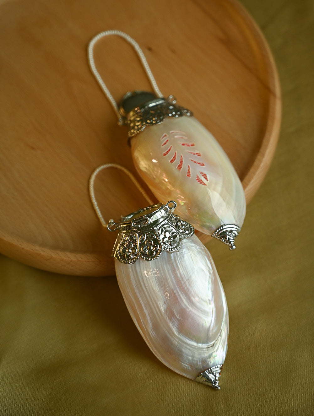 Shell Craft Wardrobe Aroma Sachet Holder - Fragrance Tales (Set of 2)