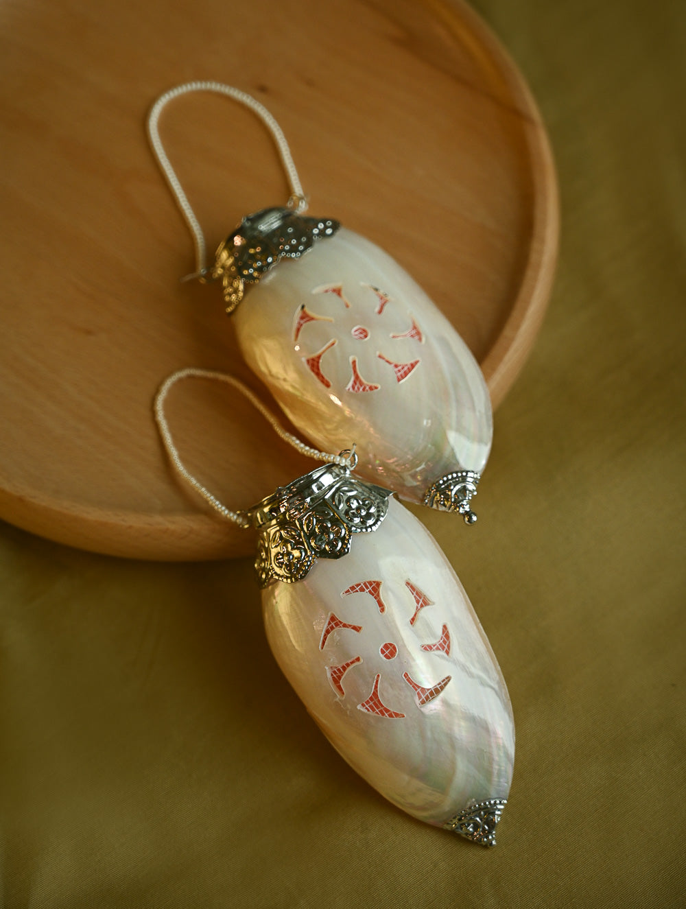 Shell Craft Wardrobe Aroma Sachet Holder - Pearl & Filigree (Set of 2)