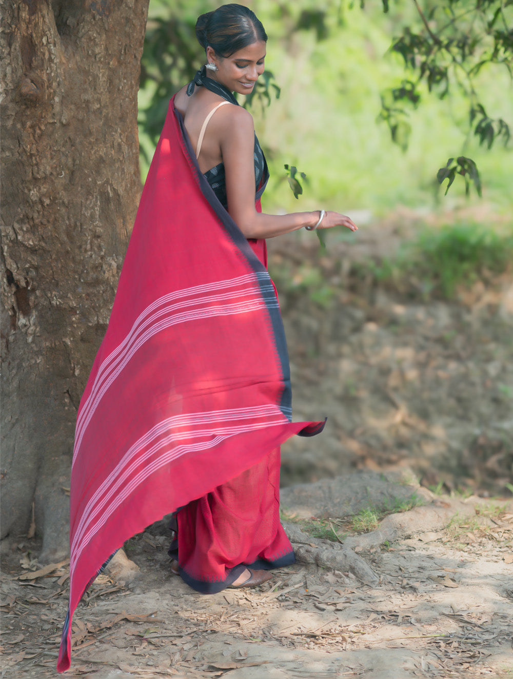 Bengal Weaves. Handwoven Soft Cotton Saree - Ruby Rose