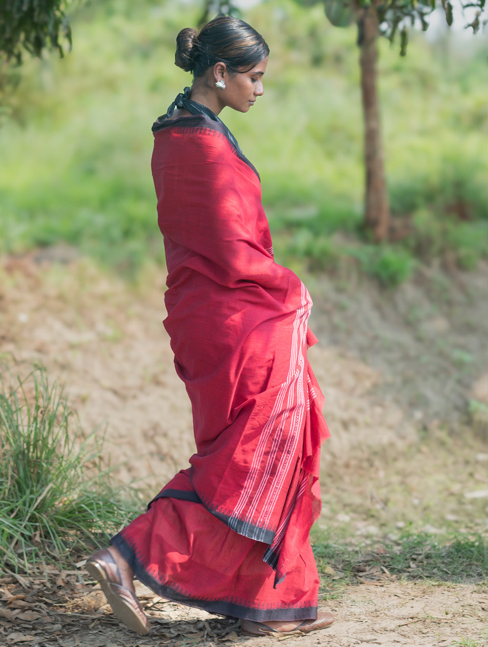 Bengal Weaves. Handwoven Soft Cotton Saree - Ruby Rose