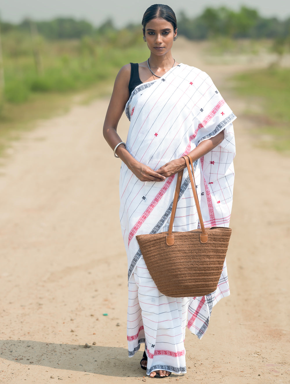 Bengal Weaves. Handwoven Soft Cotton Saree - Ivory Grid