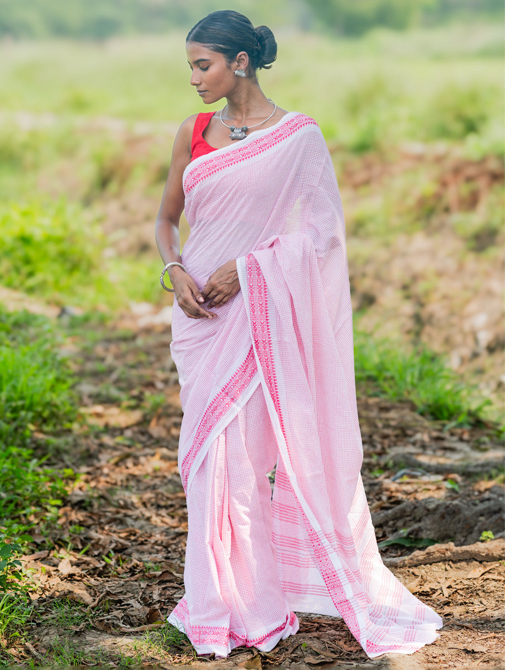 Bengal Weaves. Handwoven Soft Cotton Saree - Rose Grids