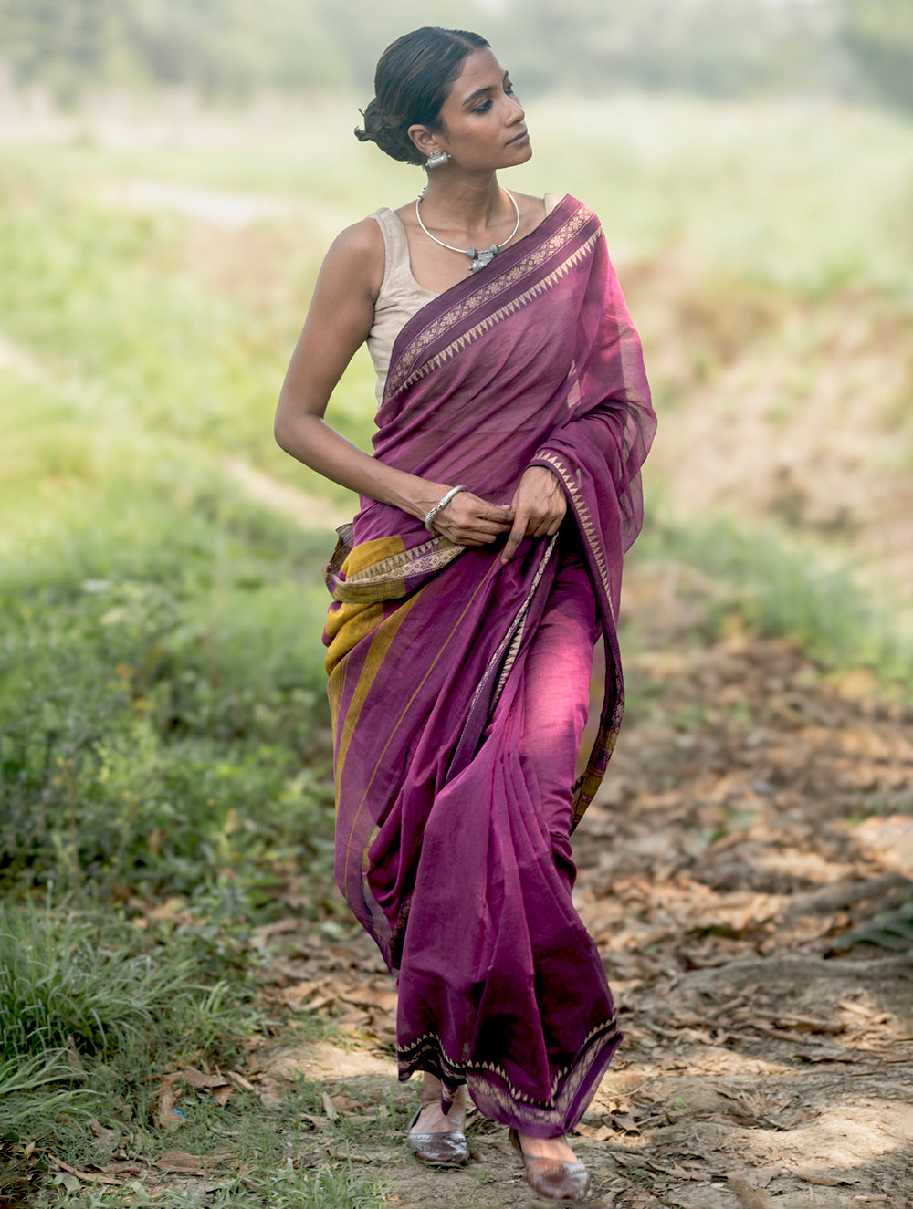 Bengal Weaves. Handwoven Soft Cotton Saree - Mulberry Borders