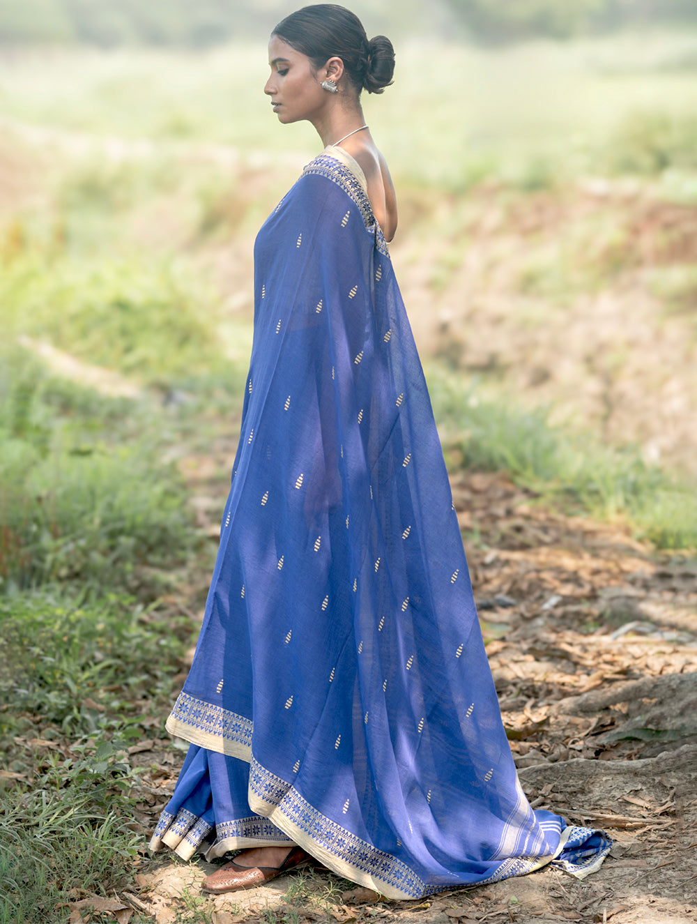 Bengal Weaves. Handwoven Soft Cotton Saree - Sapphire Meadow