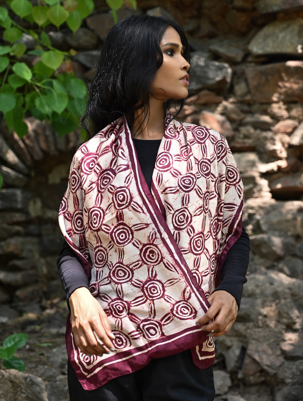 Light & Elegant. Handcrafted Silk Batik Stole - Maroon Medallion