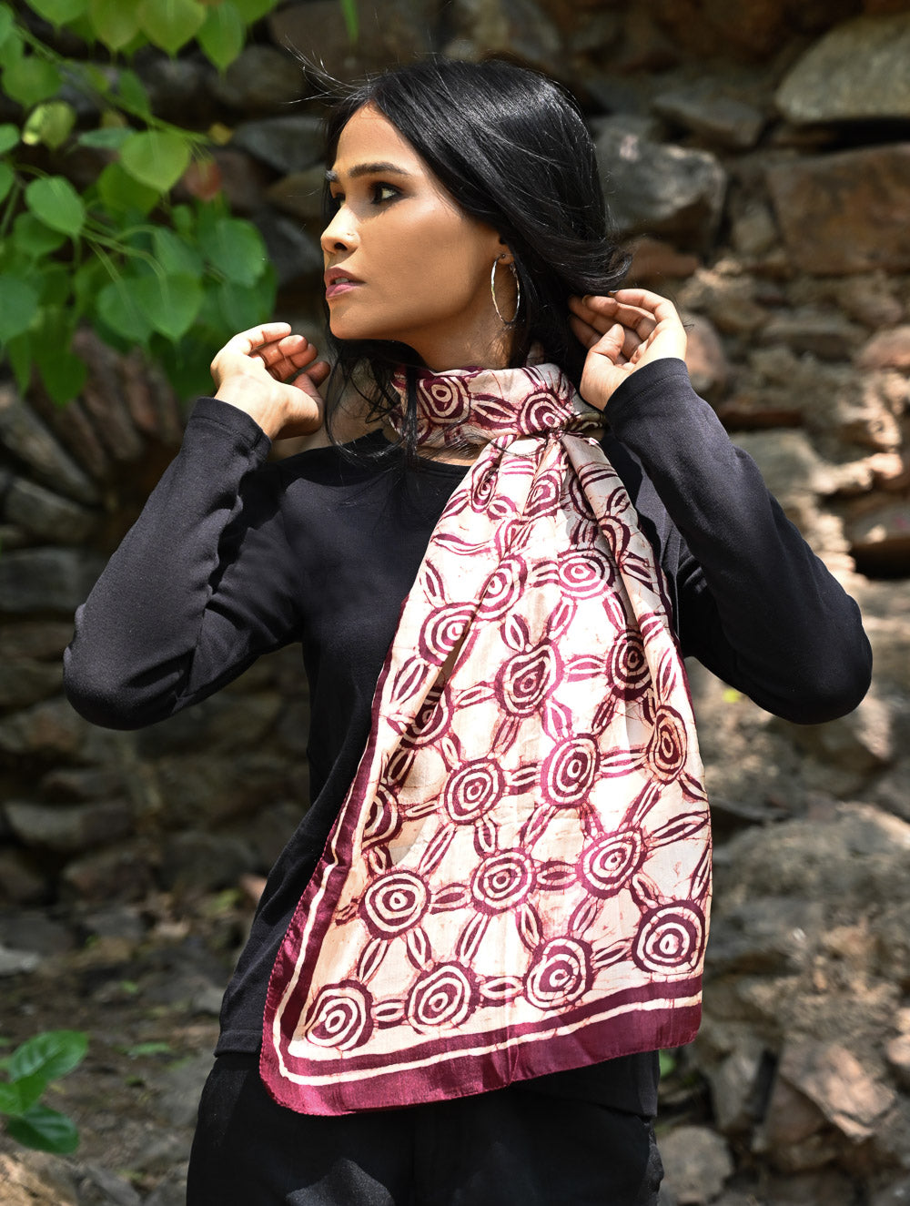 Light & Elegant. Handcrafted Silk Batik Stole - Maroon Medallion