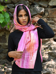 Light & Elegant. Handcrafted Silk Batik Stole - Pink Splatter