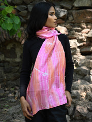 Light & Elegant. Handcrafted Silk Batik Stole - Pink Splatter