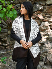 Light & Elegant. Handcrafted Silk Batik Stole - Cocoa Forest