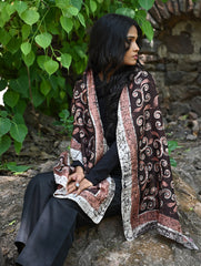 Light & Elegant. Handcrafted Silk Batik Stole - Cocoa Spiral