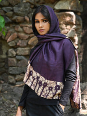 Light & Elegant. Handcrafted Silk Batik Stole - Espresso Vines