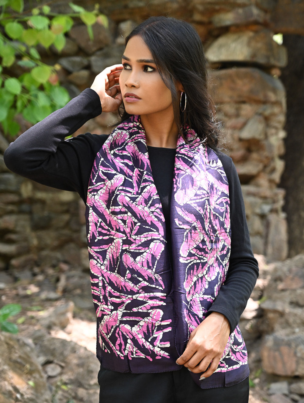 Light & Elegant. Handcrafted Silk Batik Scarf - Pink Orchids