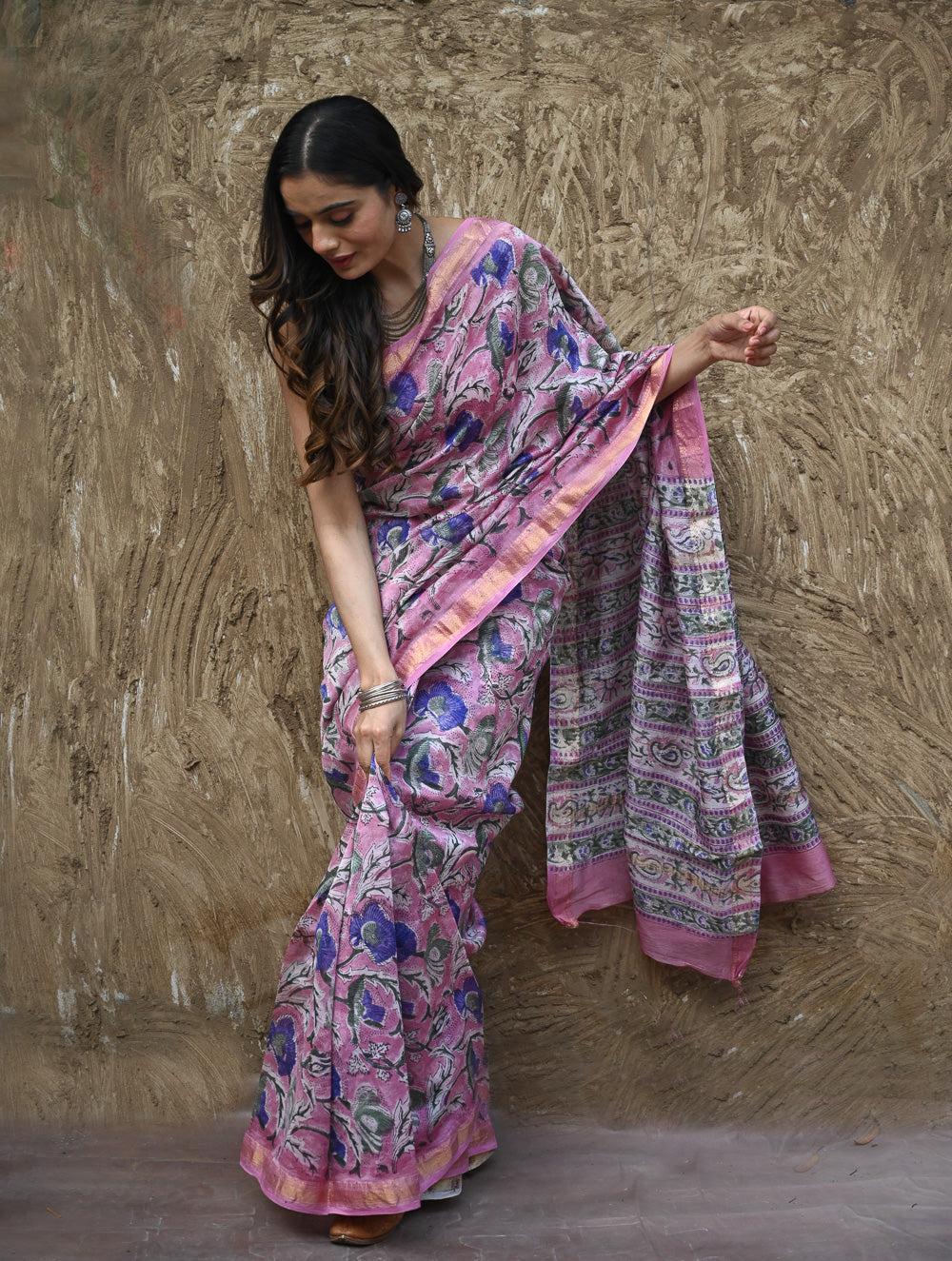 Sanganer Summers. Hand Block Printed Maheshwari Silk Cotton Saree - Mauve Florals
