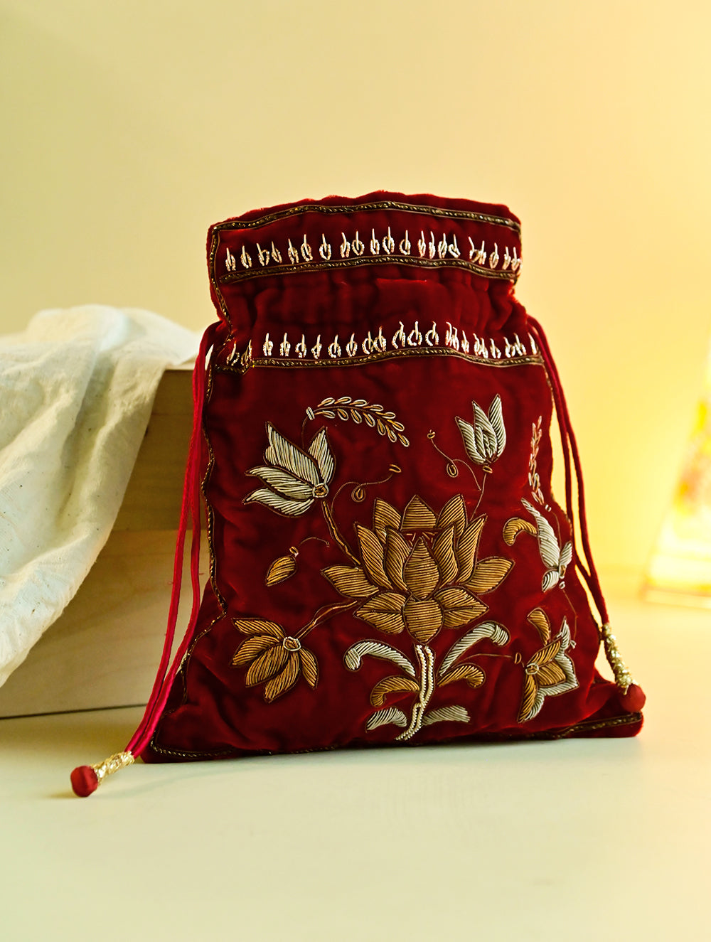 Shahi Nazakat. Zardozi & Resham Embroidered Evening Potli Bag - Gulbano