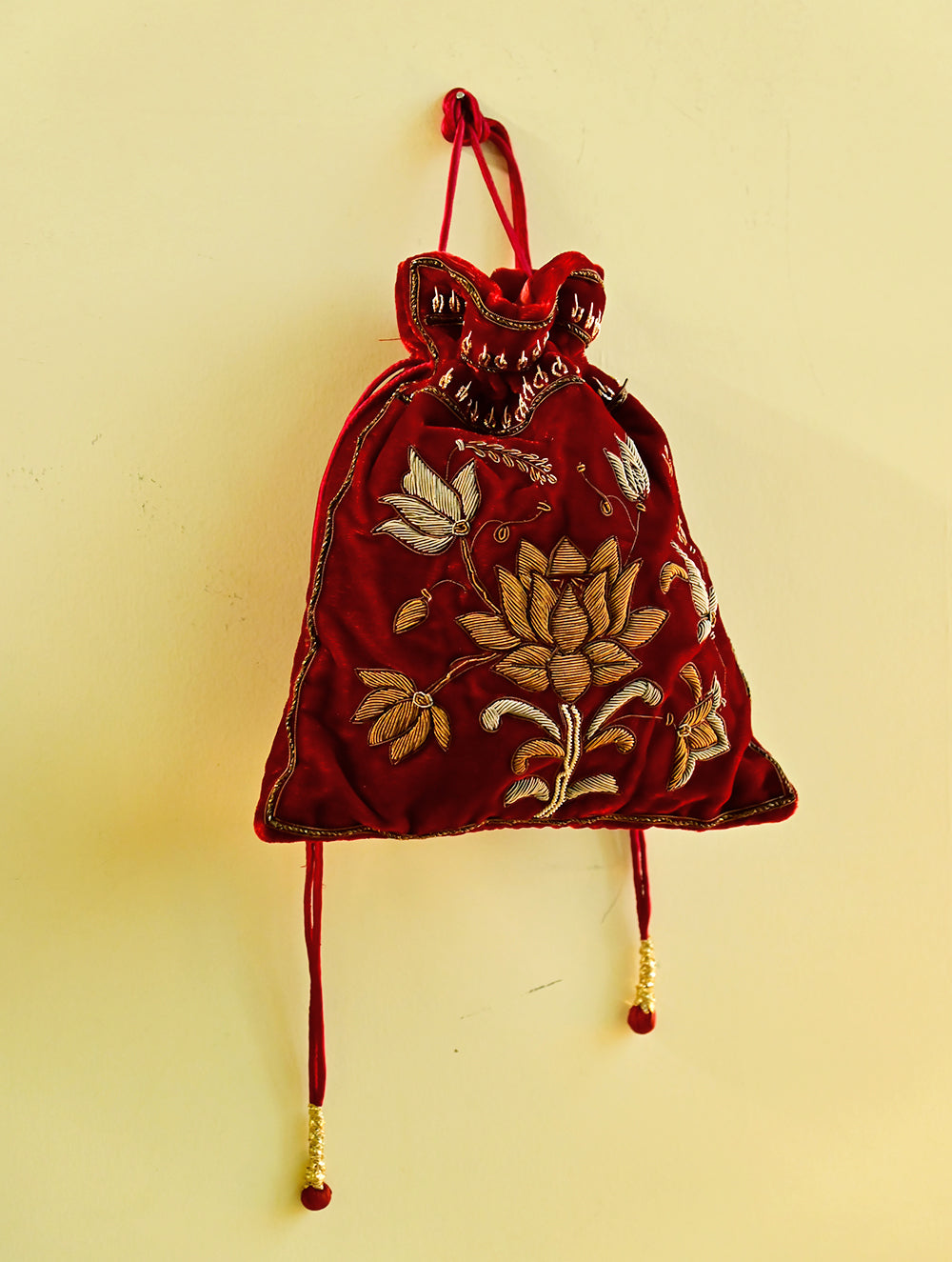 Shahi Nazakat. Zardozi & Resham Embroidered Evening Potli Bag - Gulbano