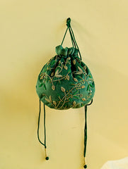 Shahi Nazakat. Zardozi & Resham Embroidered Evening Potli Bag - Gulrukh