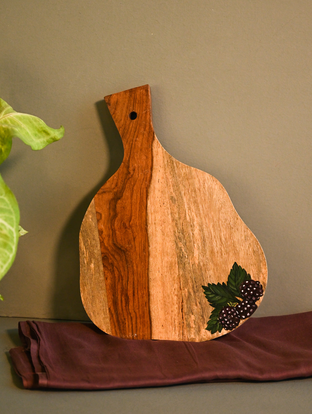 The Pahadi Serveware: Handmade Uttarakhand Wooden Cheese Board- Lush Berries