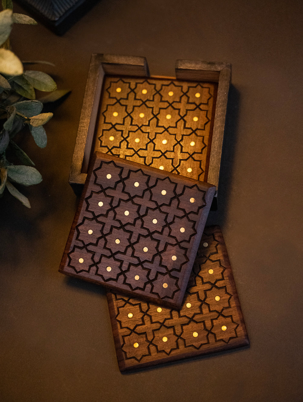 Tarakashi Wooden Inlay Coaster Set- Star Pattern
