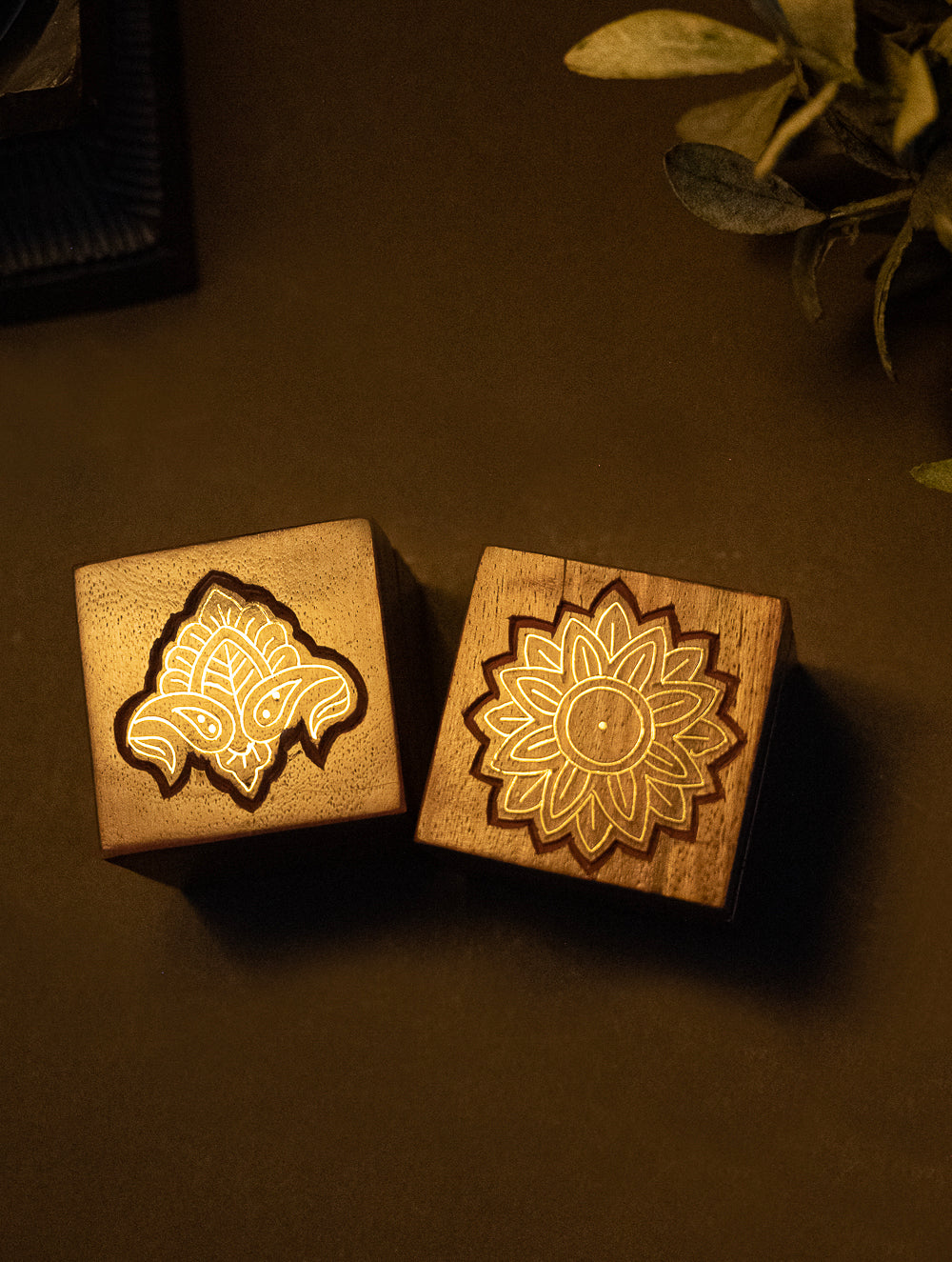 Load image into Gallery viewer, Tarakashi Wooden Inlay Decorative Box- Motifs