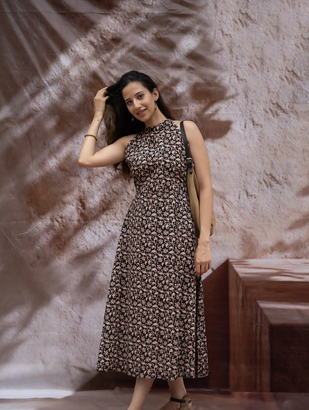 Load image into Gallery viewer, The Work Edit. Bagru Hand Block Printed Cotton Dress - Black Vine