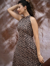Load image into Gallery viewer, The Work Edit. Bagru Hand Block Printed Cotton Dress - Black Vine