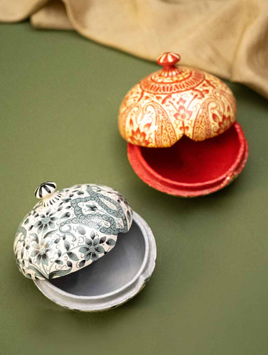 The Shahi Collection. Exclusive, Fine Kashmiri Art Decorative Dome Boxes - Gold Flora (Set of 2)