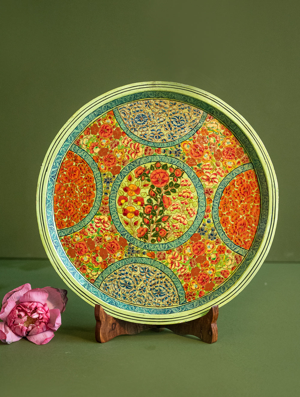 Load image into Gallery viewer, The Shahi Collection. Exclusive, Fine Kashmiri Art Decorative Wall Plate / Table Curio - Floral Maze