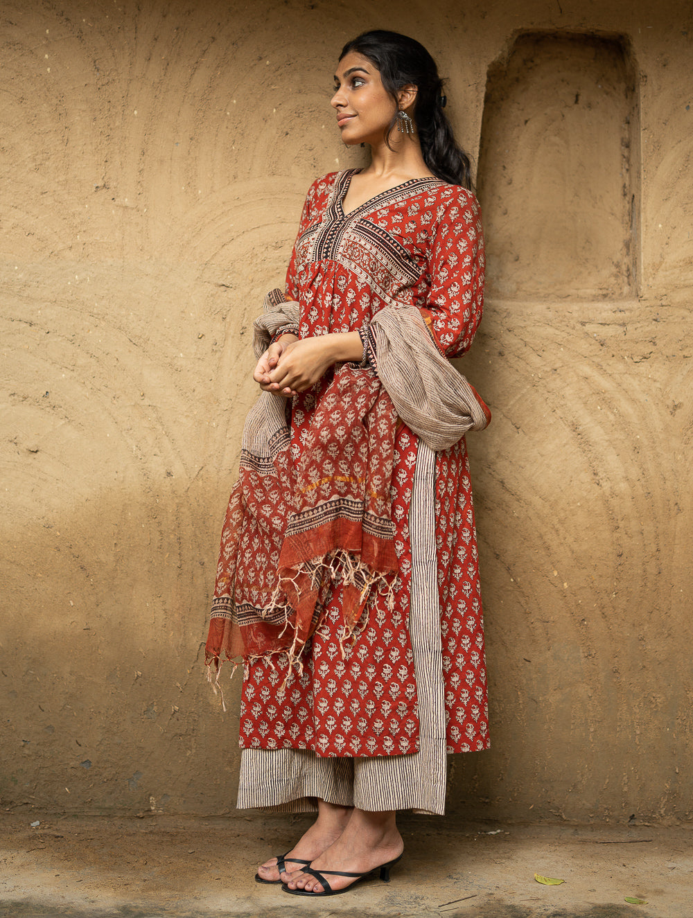 The Work Edit. Bagru Hand Block Printed Cotton Full Kurta Set - Red Flowers (3 pc set)